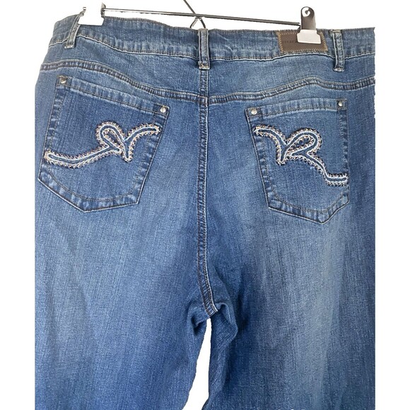 NWT Women's ROCAWEAR Roca Wear Med Wash Embroidered Denim Jeans -Plus Size 20W - Picture 16 of 16